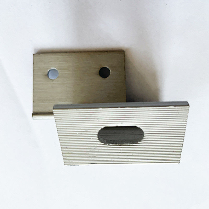 Gancio del tetto del metallo del trapezio per il dispositivo solare dell'hardware di sostegno della struttura di pannello del supporto