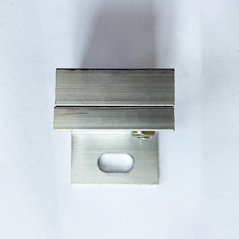 I morsetti del montaggio di pannello solare del carico di vento 60M/S facili installano le dimensioni differenti