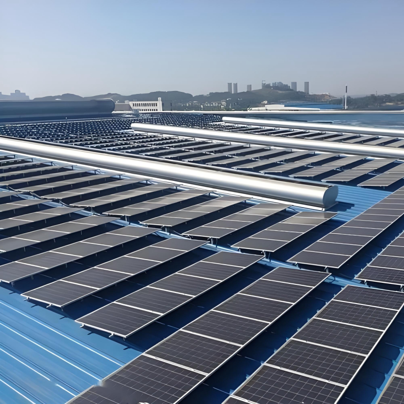 Staffe di montaggio per pannelli solari su tetto in lamiera aggraffata, anticorrosione, personalizzabili, installazione rapida