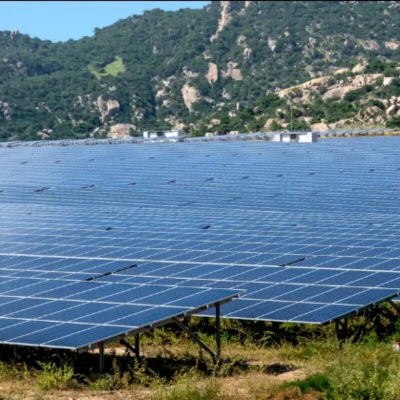 Staffe di montaggio solare a terra che forniscono un sistema di montaggio con inclinazione regolabile e forte resistenza ai carichi ambientali