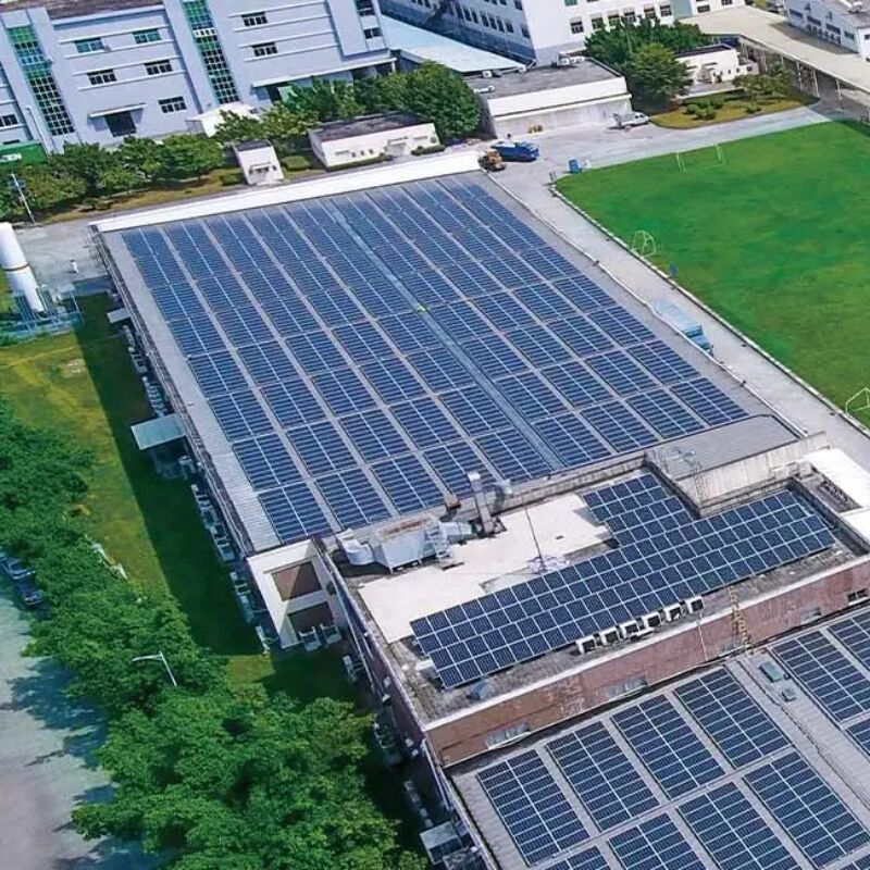 Staffe di montaggio per tetto con pannelli solari progettate per tetti in metallo, che offrono un supporto durevole e una facile installazione, risparmiando tempo e costi