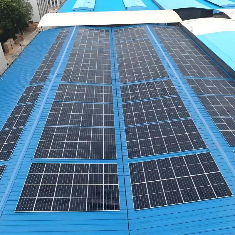 Supporti di montaggio per il tetto di pannelli solari di alluminio anodizzato durevole per impianti solari a tetto piatto a cemento e asfalto a tiglia