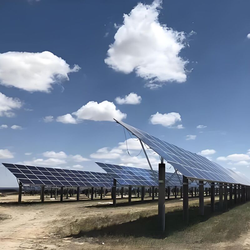 Supporti per il montaggio solare a terra costruiti con acciaio in lega e materiali in lega di alluminio che garantiscono stabilità e longevità