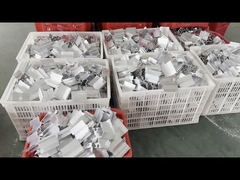 Clementi per il montaggio del pannello solare per tetto in metallo personalizzato